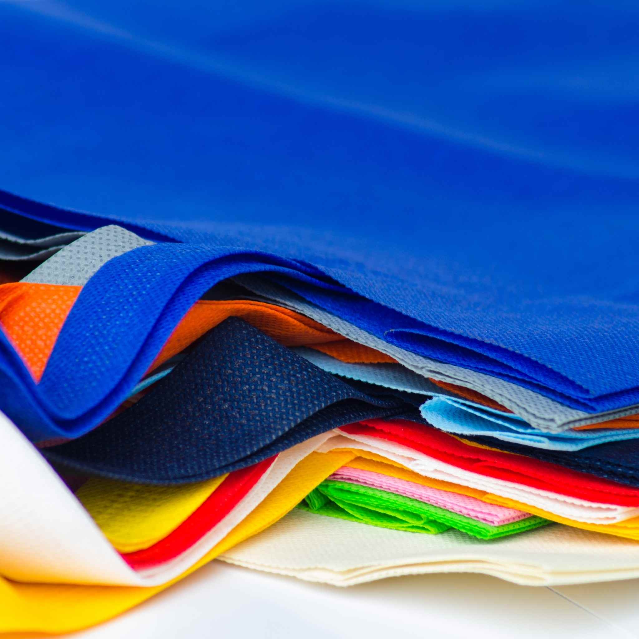 Artículos de non woven personalizados y sostenibles para empresas y eventos promocionales