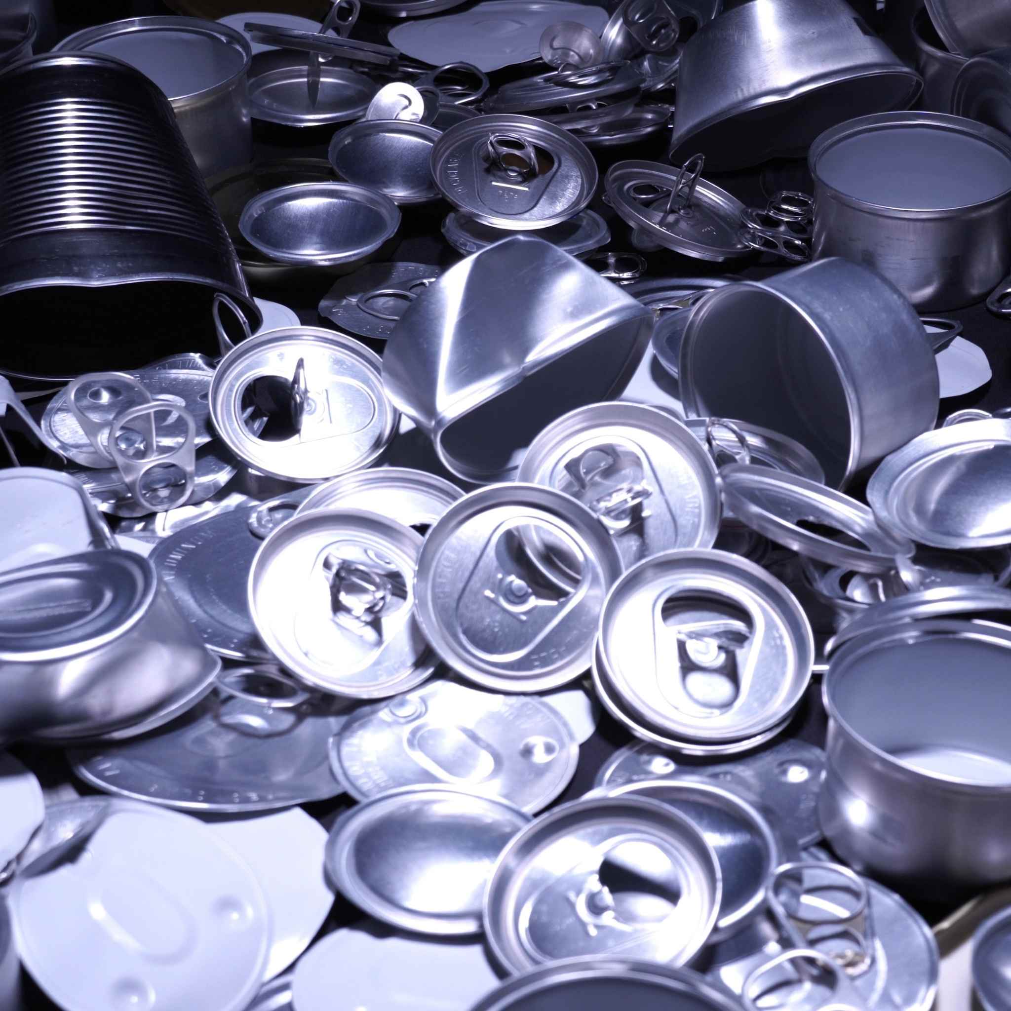 Regalos corporativos fabricados con aluminio reciclado para una comunicación sostenible y responsable