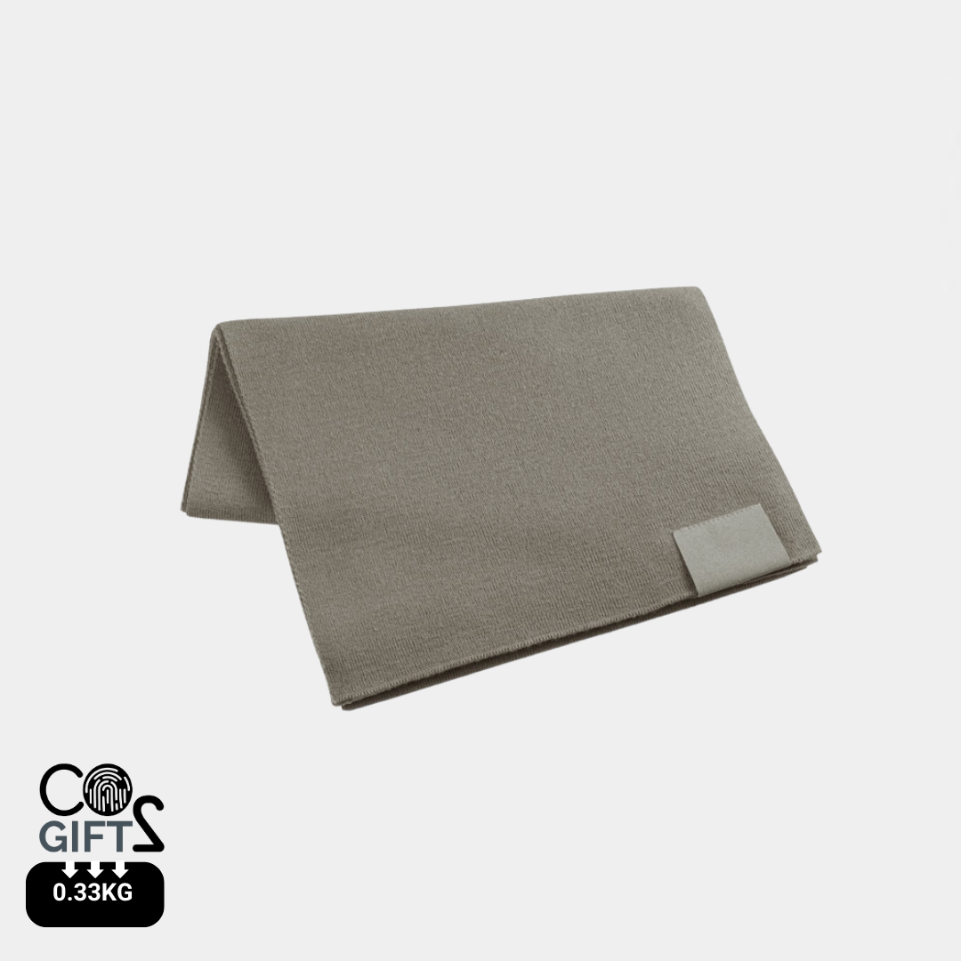 Bufanda sostenible en poliéster reciclado, perfecta para campañas de merchandising ecológico.