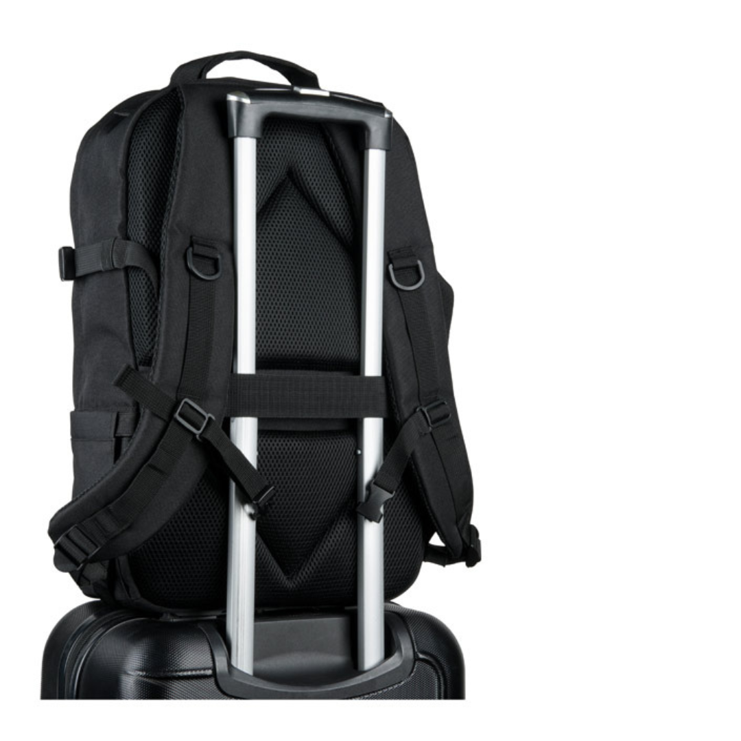 Parte trasera de mochila ecológica con correa para fijar en maleta