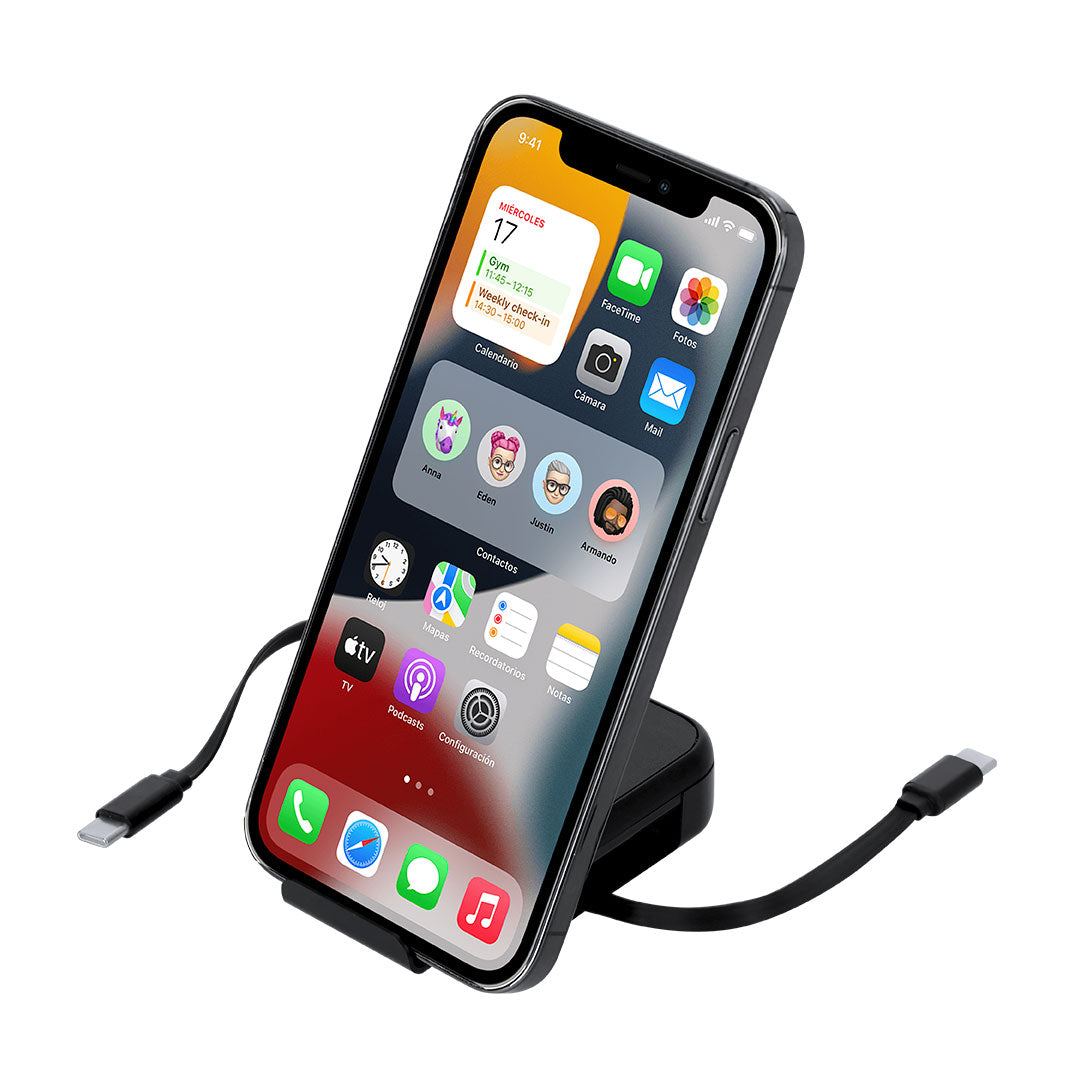 Set cables promocional con adaptadores USB-A, microUSB y Lightning reciclado