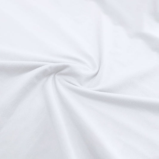 Detalle del tejido Single Jersey de algodón 190 g/m² en camiseta corporativa personalizada