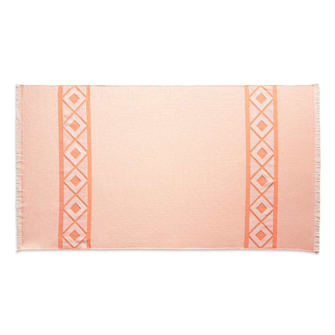 Toalla sostenible fabricada en Europa con materiales reciclados.