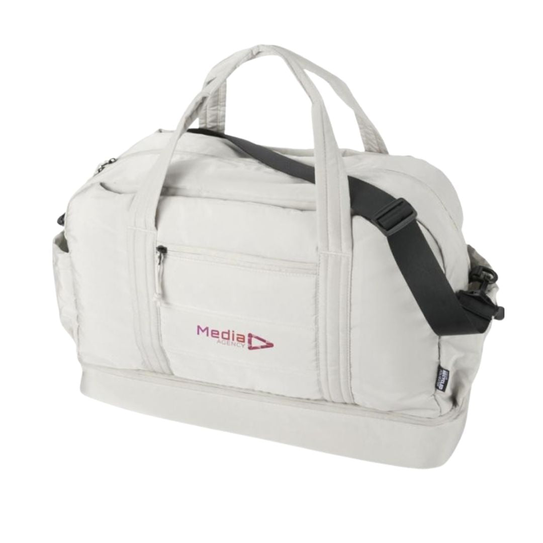 Personalización en bolsa de viaje reciclada 30L certificada GRS perfecta para gimnasio y movilidad profesional