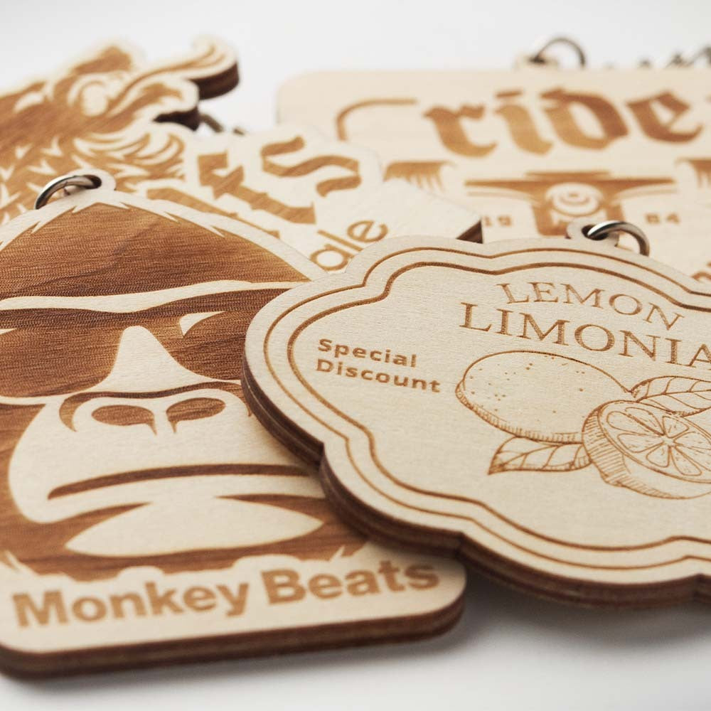 Llavero promocional con chip NFC y enlace a página web
