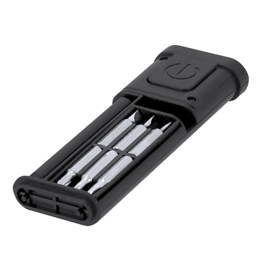 Detalle interior del set de herramientas en aluminio reciclado con accesorios multifunción